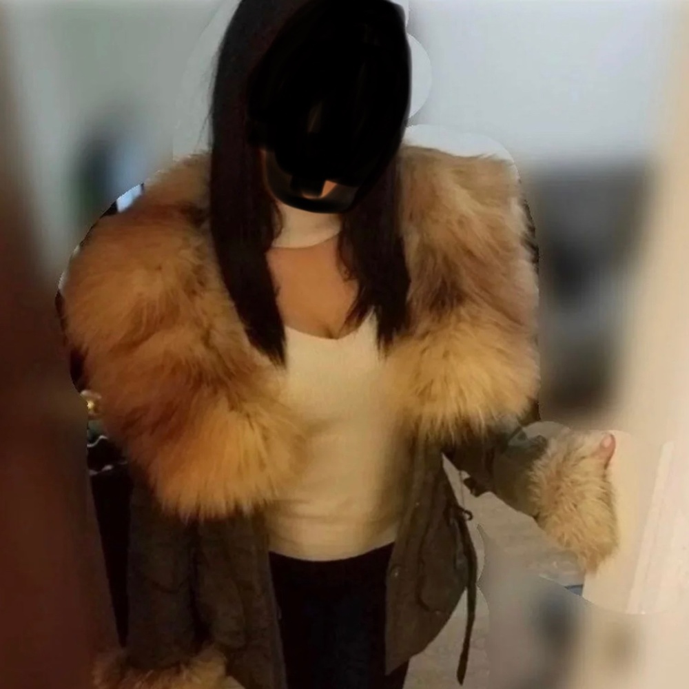 AUTHENTIC FOX FUR COAT NWOT (OPEN TO ANY OFFER)